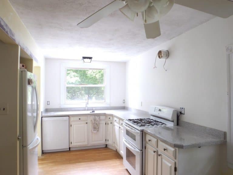 White walls in the kitchen